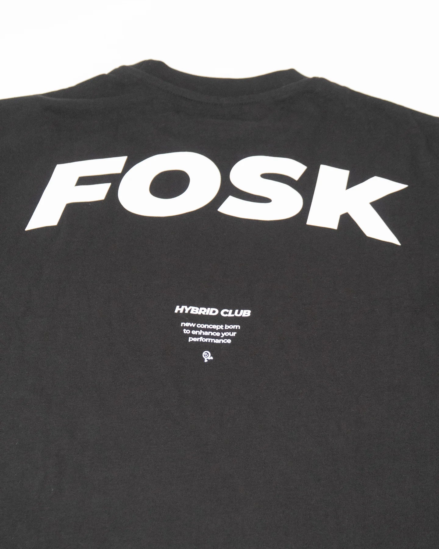 CROPPED PERFORMANCE TEE