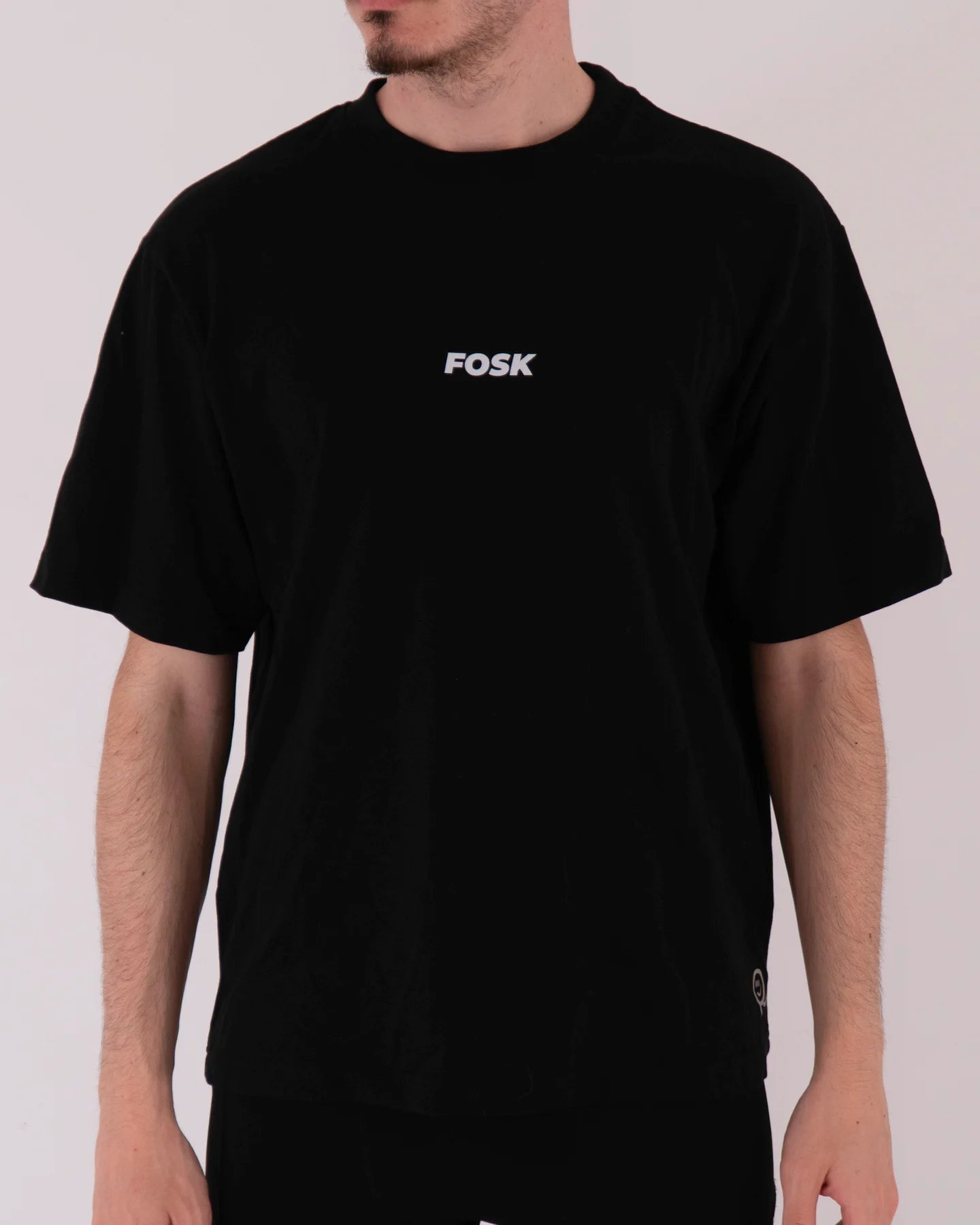 CROPPED PERFORMANCE TEE